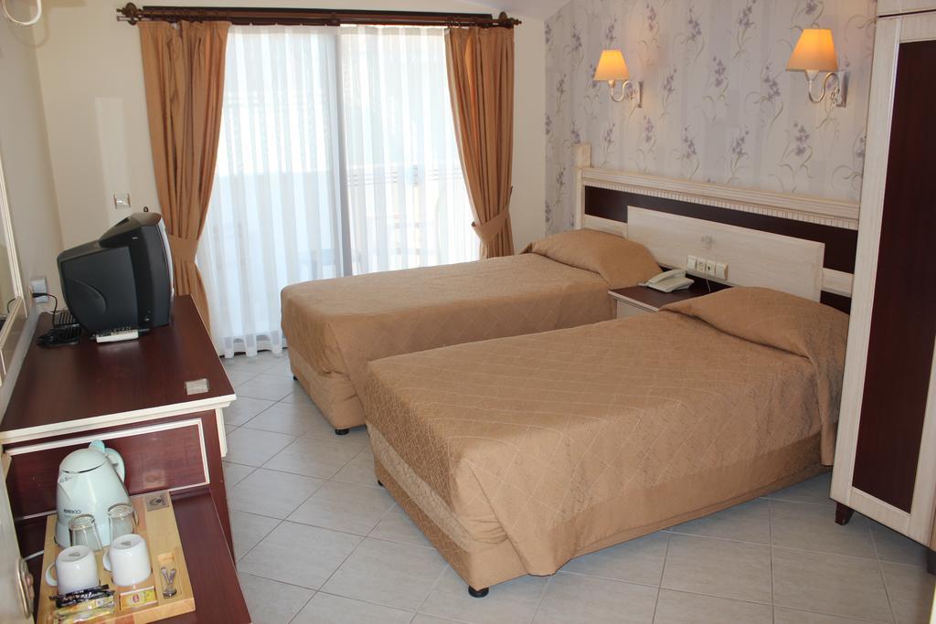 Bonjour Hotel مرمريس الغرفة الصورة