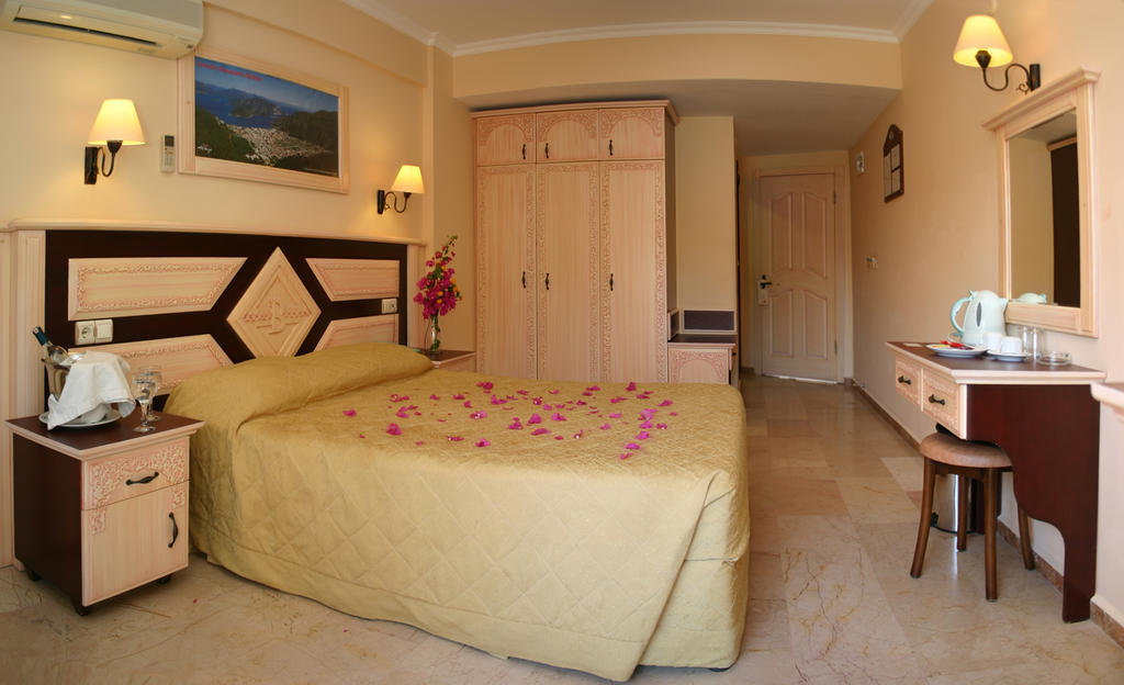 Bonjour Hotel مرمريس الغرفة الصورة