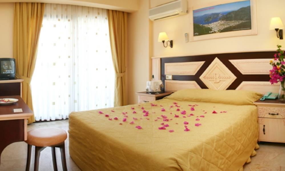 Bonjour Hotel مرمريس المظهر الخارجي الصورة