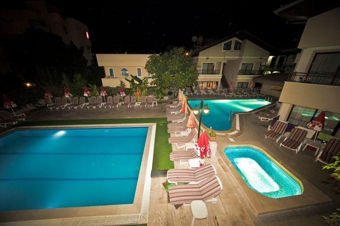 Bonjour Hotel مرمريس المظهر الخارجي الصورة