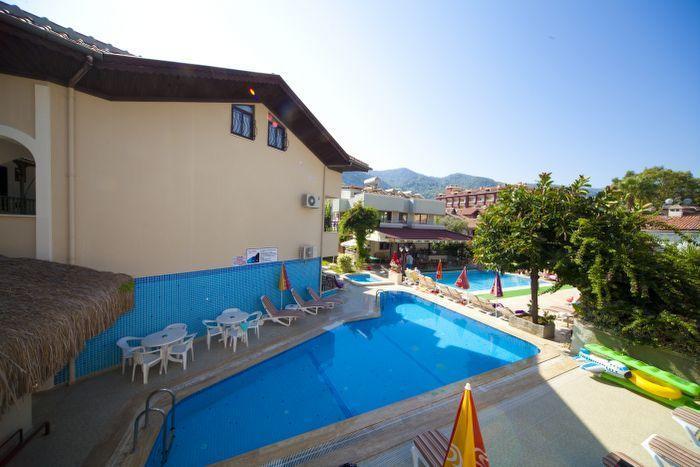 Bonjour Hotel مرمريس المظهر الخارجي الصورة