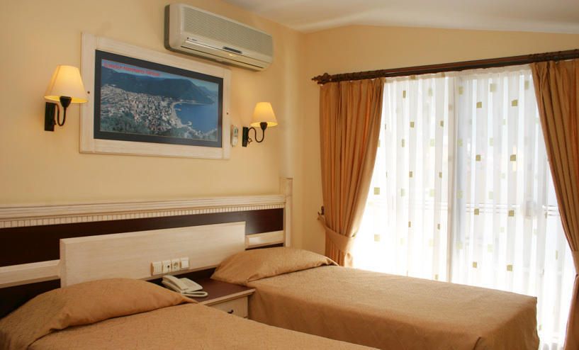 Bonjour Hotel مرمريس المظهر الخارجي الصورة